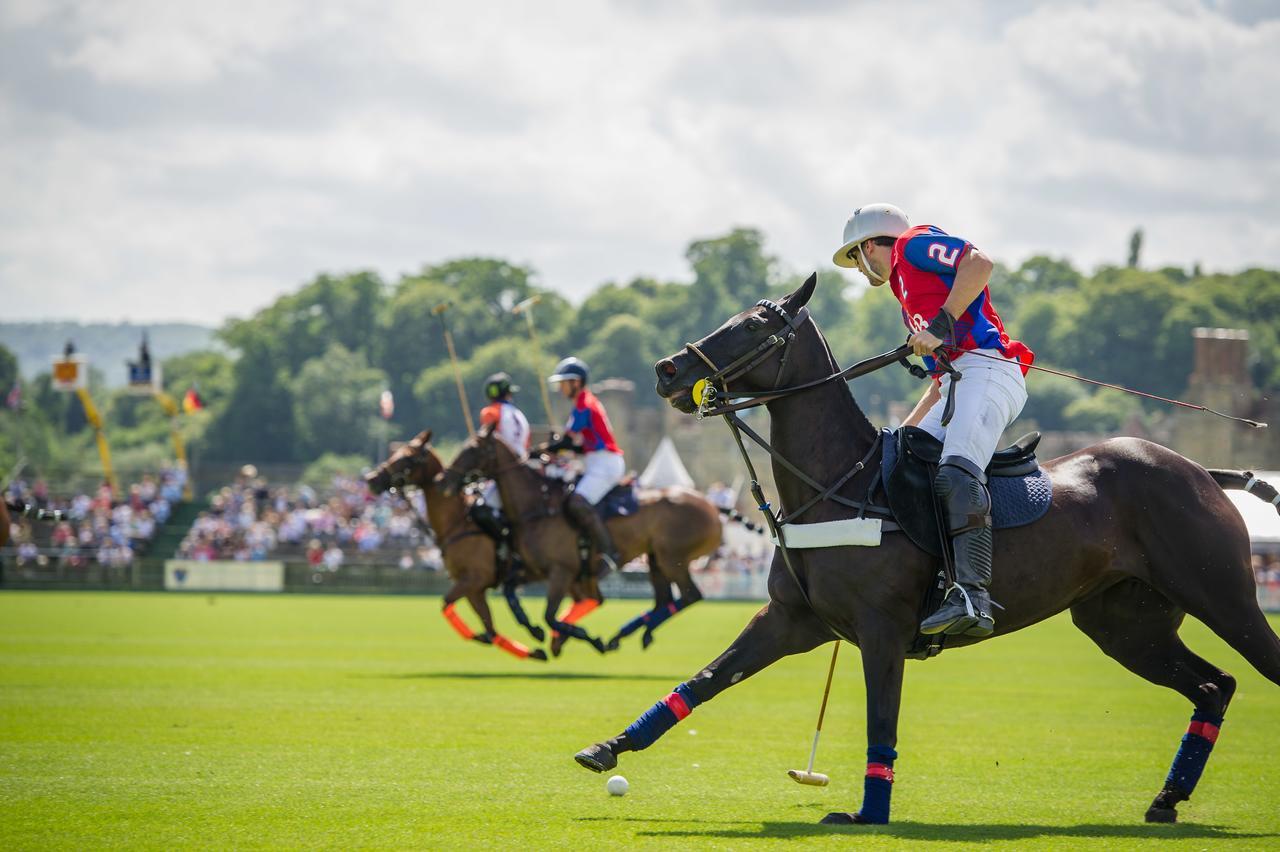 Cowdray Lodge Midhurst Bagian luar foto