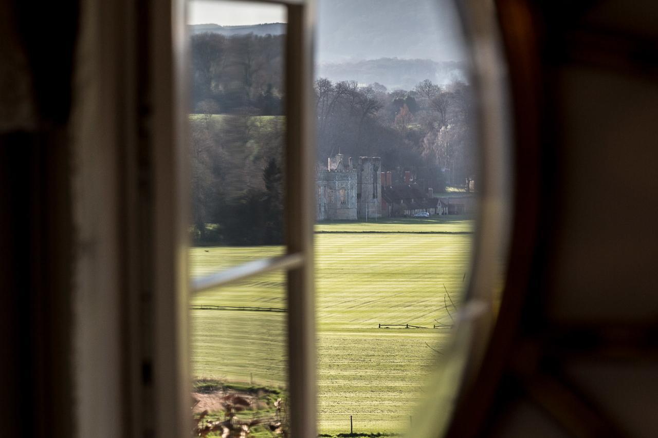 Cowdray Lodge Midhurst Bagian luar foto